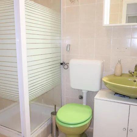 Apartment Veronika - Rac185 Rabac